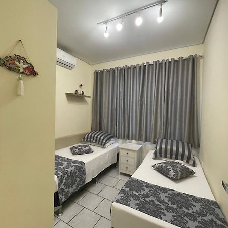 Appartamento 2 quartos com Estacionamento a 100 m do Mar no coração de Balneário Camboriu Esterno foto
