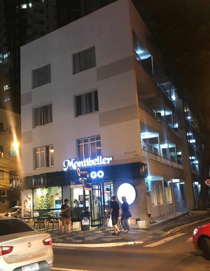 Appartamento 2 quartos com Estacionamento a 100 m do Mar no coração de Balneário Camboriu Esterno foto